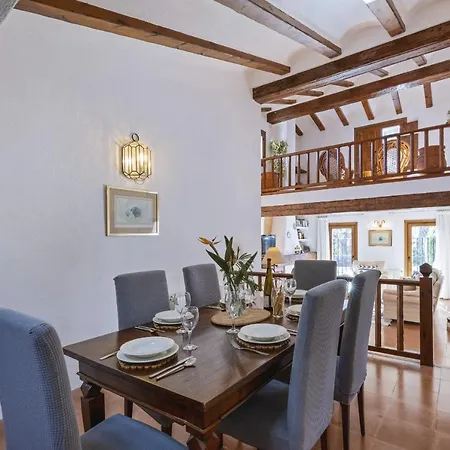 Celestia Villa Montgo