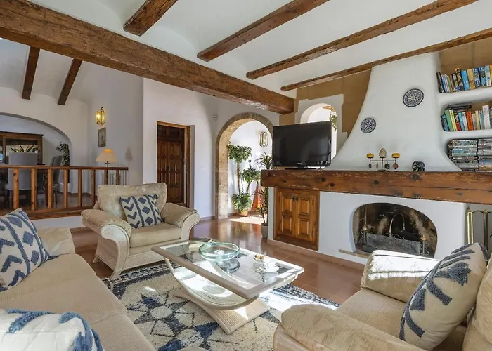 Celestia Villa Montgo