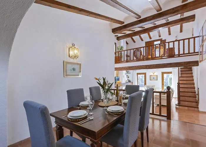 Celestia Villa Montgo