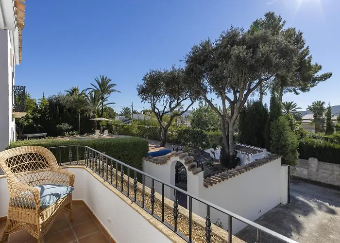 Celestia Villa Montgo